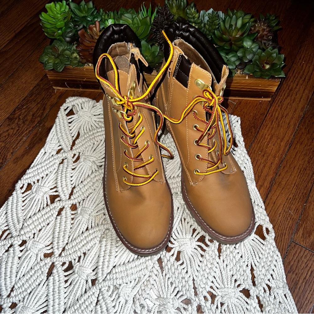 Rampage • Mabry Heeled Boots